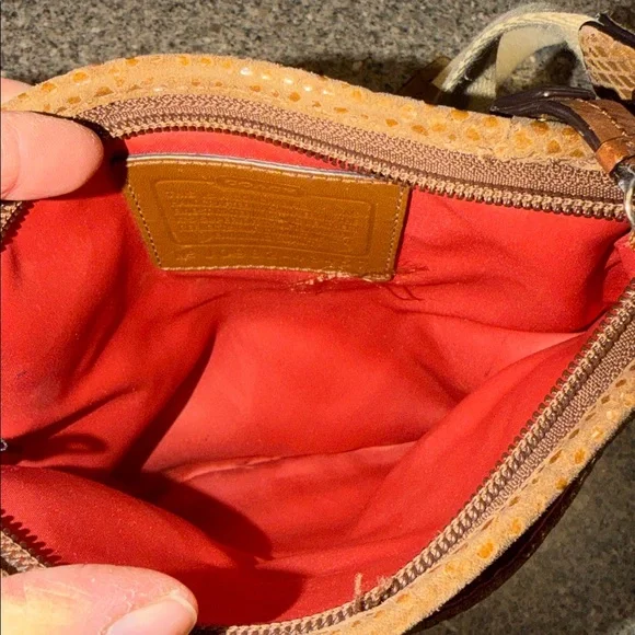 Coach peyton signature crossbody bag - Picture 3 of 3